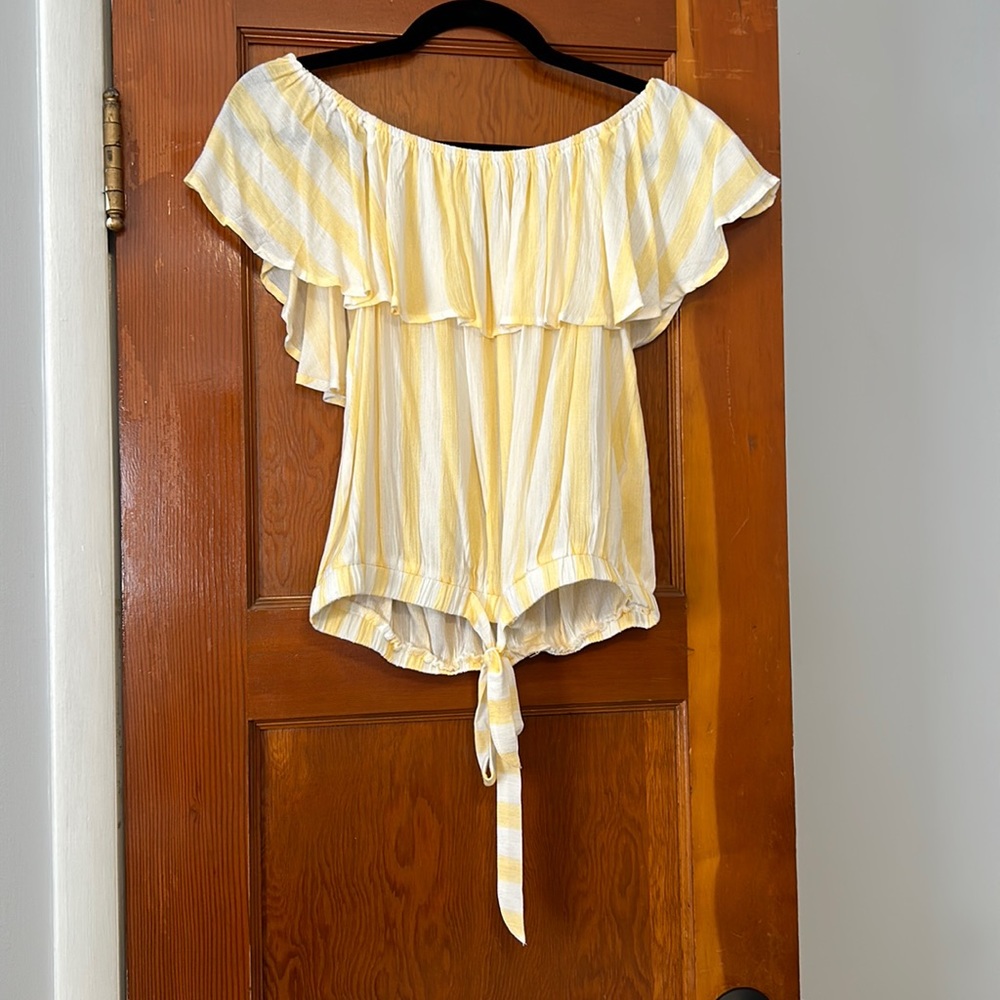 ✨Flash Sale✨ Carolina Clothing Company Off the Shoulder Top!